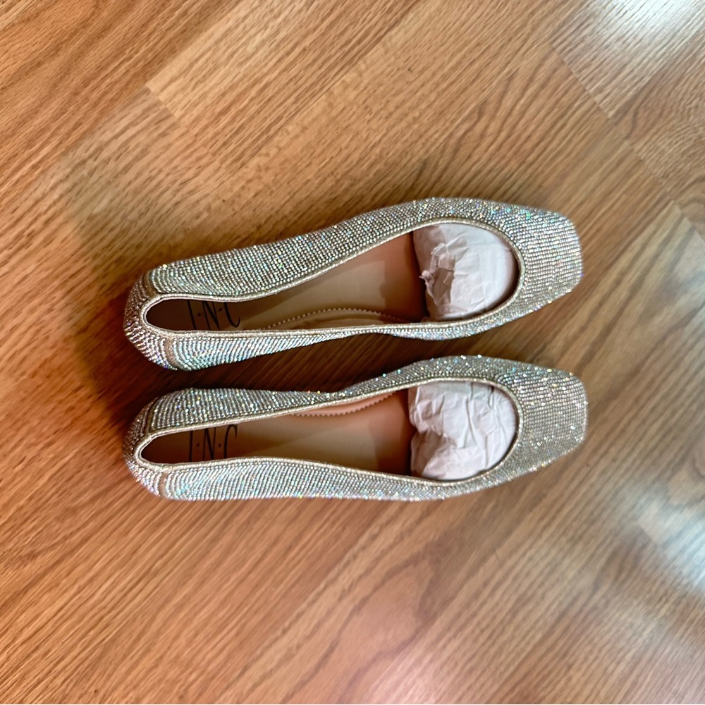 INC International Concepts Silver Flats & Loafers